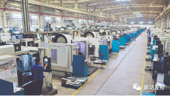 圖為京南·固安高新區(qū)新興園河北航天振邦精密機械數(shù)控加工車間。陳童 攝